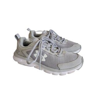 Under Armour Charged Assert 9 Gray White Running Sneakers Athletic Women 5.5